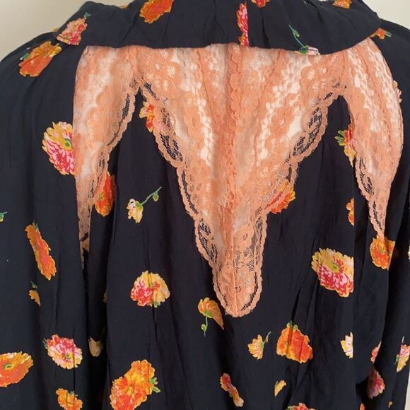 NWT Free People Poppy Floral V-neck Bodysuit Sz M - Picture 8 of 16